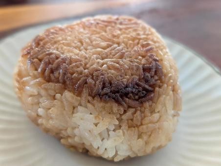 焼きおにぎり 焼きおにぎり おにぎり,焼きおにぎり,米の写真素材