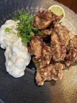 とりの唐揚げとポテトサラダ とりの唐揚げとポテトサラダ とりの唐揚げ,とりから,ごちそうの写真素材