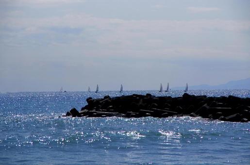 七里ヶ浜の光景 七里ヶ浜の光景 七里ヶ浜,海,海辺の写真素材