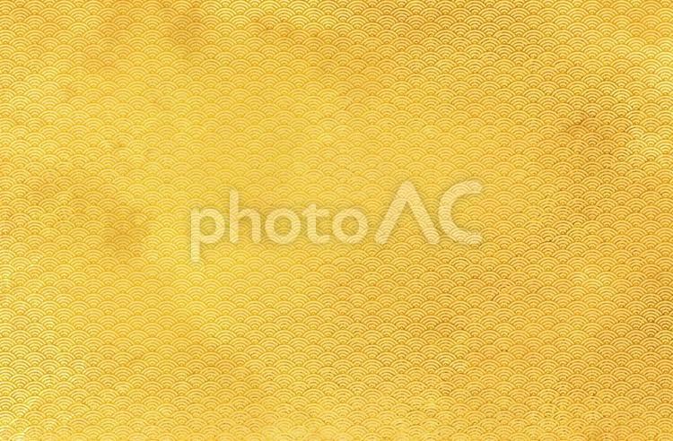 金色の和紙に細かい青海波模様のある背景 和,和紙,和柄の写真素材