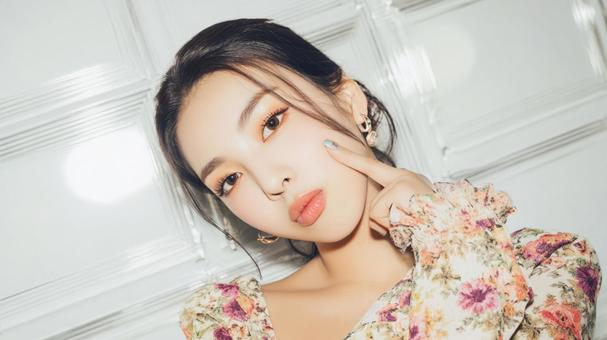 K-POP風美女アップの写真