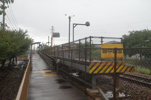 JR高山本線、婦中鵜坂駅、ホーム JR高山本線、婦中鵜坂駅、ホーム jr,jr西日本,高山本線の写真素材