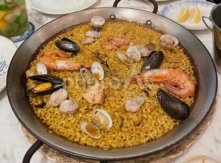 パエリア パエリア,スペイン料理,米の写真素材