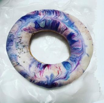 青いドーナツ 青いドーナツの写真