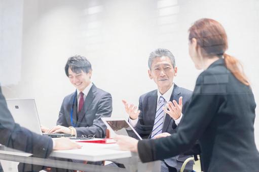 ライフスタイル 説明,会社,マネージャーの写真素材