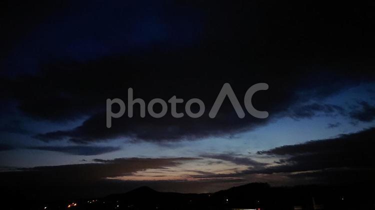 秋の夕暮れ 自然,癒し,風景の写真素材