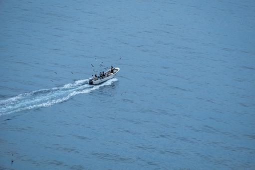 ［街角スナップ］北の海｜ボートとかもめ 小樽,オタル,北海道の写真素材