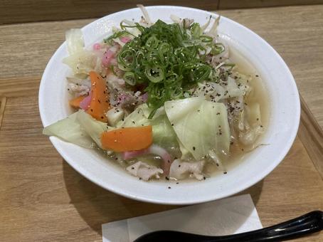 野菜たーっぷり中華そばの写真