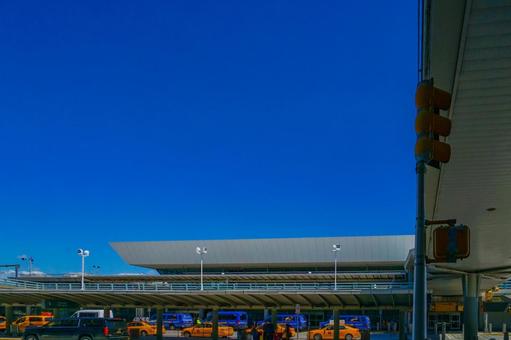 空港のタクシー乗り場 空港,タクシー,黄色の写真素材