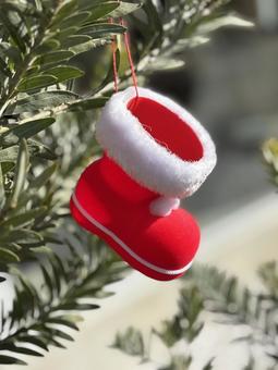 クリスマスオーナメント　赤い靴 クリスマス,オーナメント,赤い靴の写真素材