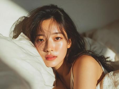 清々しい朝の女性のポートレート 清々しい朝の女性のポートレートの写真