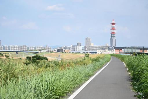 淀川河川敷 河川敷,グランド,道路の写真素材
