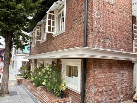レンガの建物 レンガの建物 レンガ,建物,街並みの写真素材