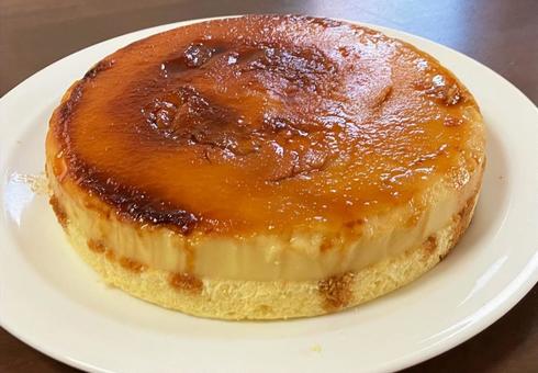プリンケーキ プリンケーキ プリンケーキ,二層のケーキ,プリンとスポンジの写真素材