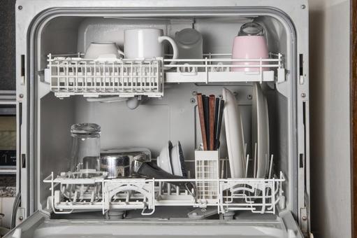 家庭用の卓上型食器洗い乾燥機 家庭用の卓上型食器洗い乾燥機 食器洗い,乾燥機,食洗器の写真素材