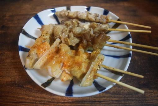 本格的な焼き鳥の盛り合わせ 本格的な焼き鳥の盛り合わせ 焼き鳥,串,鶏肉の写真素材