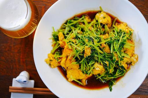 ビールと豆苗の炒め物 ビールと豆苗の炒め物の写真
