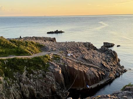 The Sea of Japan and cliffs seen from Tojinbo in Fukui Prefecture in the evening, JPG
