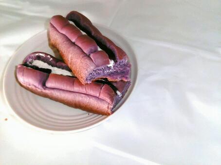 紫芋パン パン,小麦,紫芋の写真素材