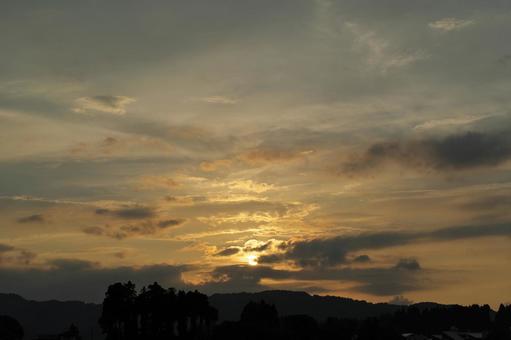 小千谷の夕日 小千谷の夕日 夕景,夕方,夕日の写真素材