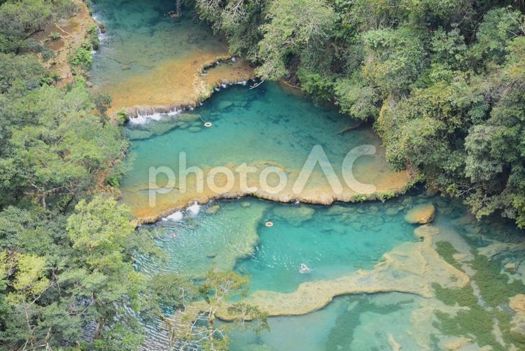 展望台から見たセムクチャンペイ 泉,川,川棚の写真素材