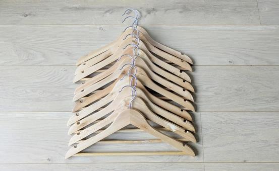 木製ハンバーで衣替え 木製ハンガー,ハンガー,整理整頓の写真素材