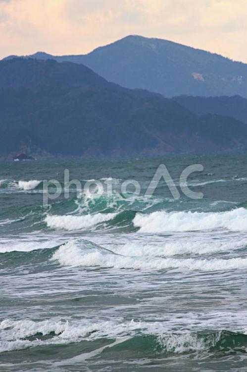 京丹後の荒々しい冬の日本海7 京丹後,日本海,砂浜の写真素材