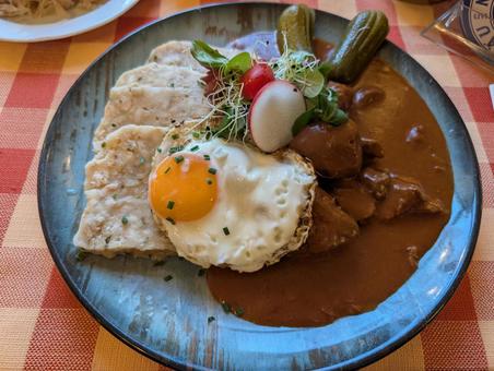 グヤーシュ グヤーシュ,目玉焼き,ポテトの写真素材