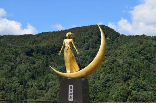 月の女神 ダムの守り神 月の女神,女神,ダムの守り神の写真素材