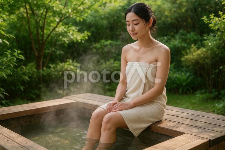 サウナ後の足湯タイム 足湯,女性,日本人の写真素材