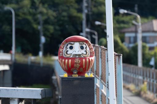 鼻高橋欄干の達磨２ 達磨,縁起物,アヒルのおもちゃの写真素材