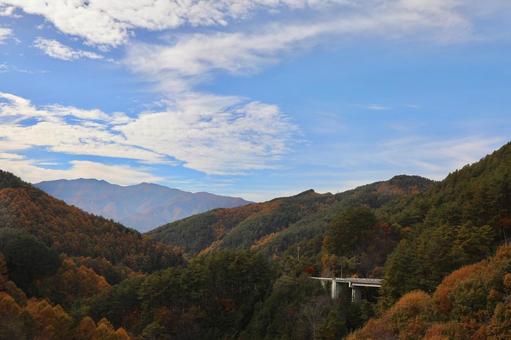 紅葉　長野県　箕輪ダム 箕輪ダム,山,美しいの写真素材