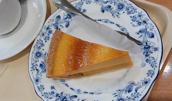かぼちゃのプリンムースタルトa 焼き菓子,お菓子,スイーツの写真素材