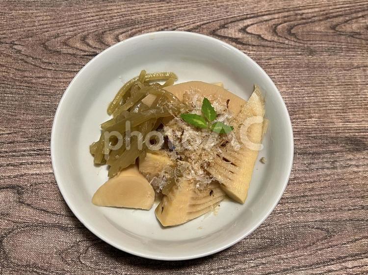 美味しそうなたけのことフキの煮物 たけのこ,フキ,煮物の写真素材