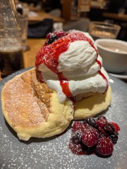 ベリーパンケーキ ベリーパンケーキの写真