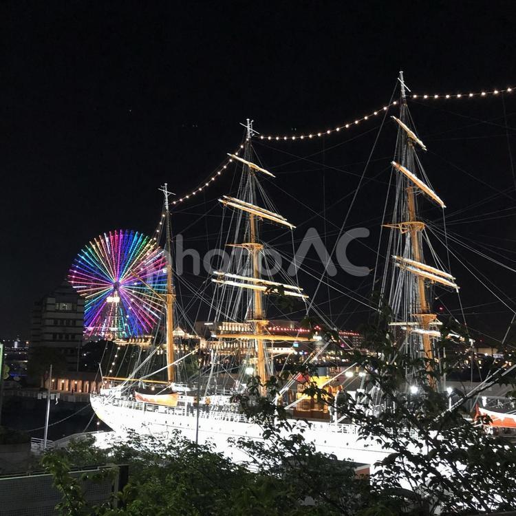 みなとみらいの夜景 みなとみらい,夜景,観覧車の写真素材