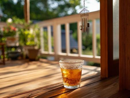 テラスで飲む冷たい麦茶 テラスで飲む冷たい麦茶の写真