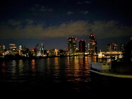 夜の川 夜の川の写真