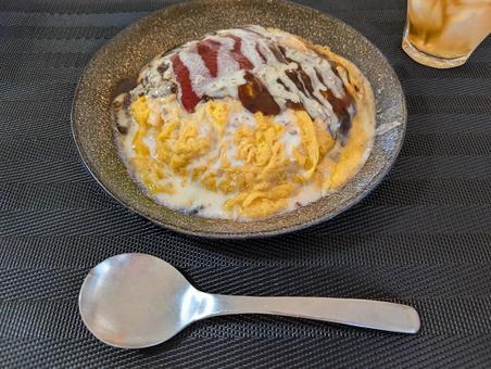 とろとろたまごのオムライス とろとろたまごのオムライスの写真