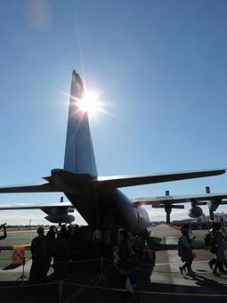 輸送機 航空祭,自衛隊,空の写真素材