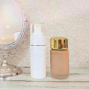 リキッドファンデーションと化粧下地 コスメ,化粧品,ファンデーションの写真素材