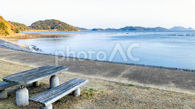 魚見崎海岸の穏やかな海と島々 魚見崎,海岸,風景の写真素材