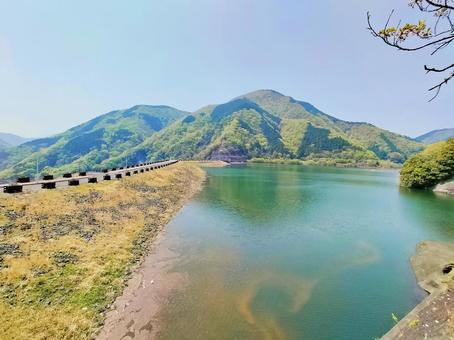 湖のほとり 湖,空,景色の写真素材