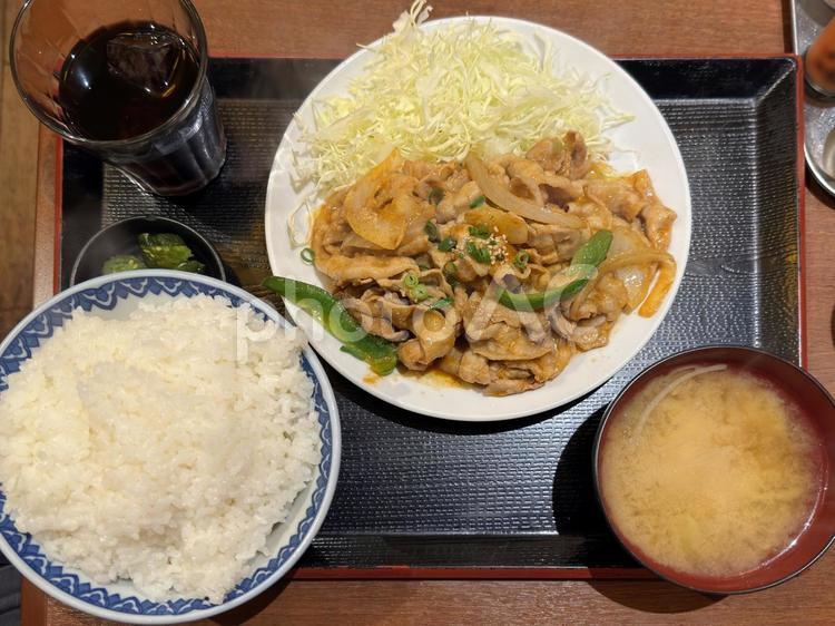 生姜焼き定食 豚の生姜焼き,生姜焼き,生姜焼き定食の写真素材