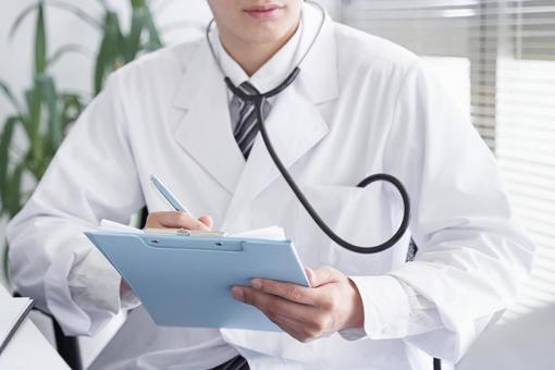 Japanese male doctor to see, doctor, consultation, close-up, JPG