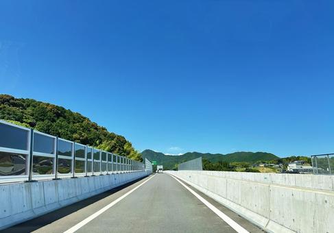 熊野川河口大橋 晴天ドライブ 熊野川河口大橋 晴天ドライブ 道路,ドライブ,新宮市大橋の写真素材