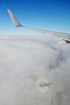 飛行機3 ブロッケン現象,虹,影の写真素材