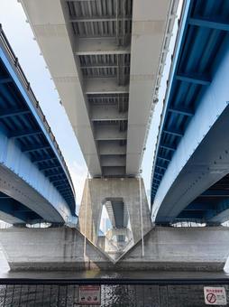 東京豊洲 晴海大橋 橋の下 縦型 東京豊洲 晴海大橋 橋の下 縦型 東京,東京都,江東区の写真素材