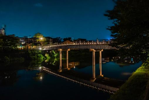 【石川】夜のひがし茶屋街と浅野川の写真