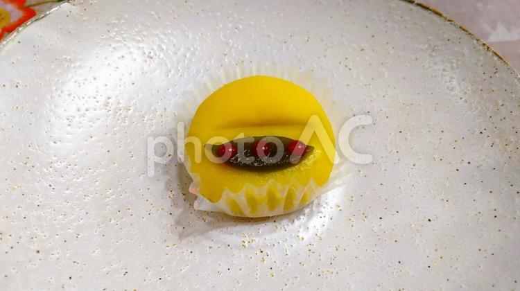 和菓子（ヒイラギ？） 和菓子,冬,甘味の写真素材